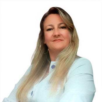 Cynthia Martinelli